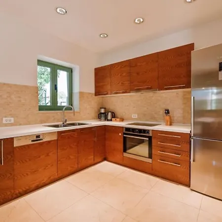 빌라 Lu 2 Krk By Guide