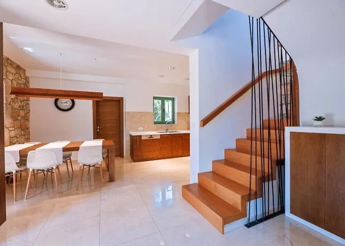 Lu 2 Krk By Guide Villa Malinska