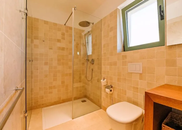 Lu 2 Krk By Guide Villa *